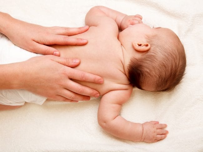 CHUYÊN GIA “hướng dẫn” cách massage cho bé 2 tháng tuổi